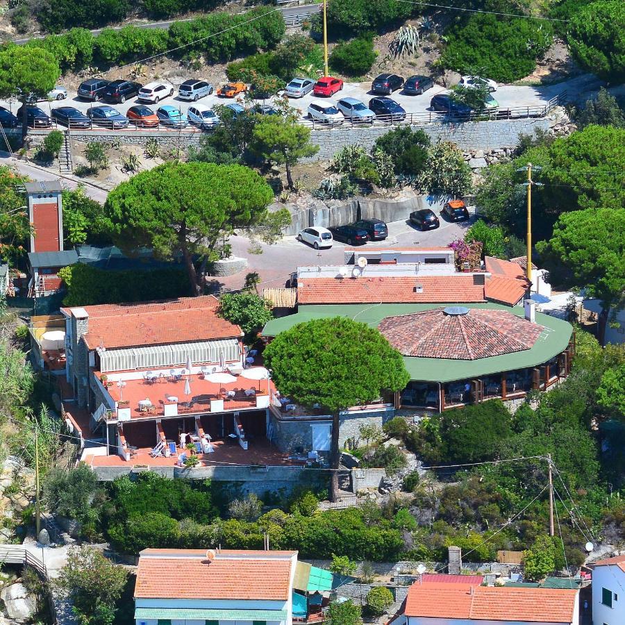 Hotel Baia Imperiale Spiaggia di Cavoli Dış mekan fotoğraf