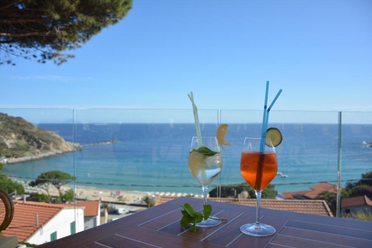 Hotel Baia Imperiale Spiaggia di Cavoli Dış mekan fotoğraf