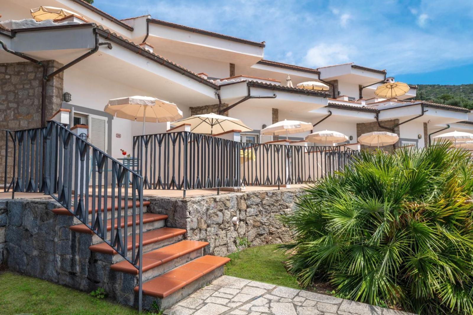 Hotel Baia Imperiale Spiaggia di Cavoli Dış mekan fotoğraf