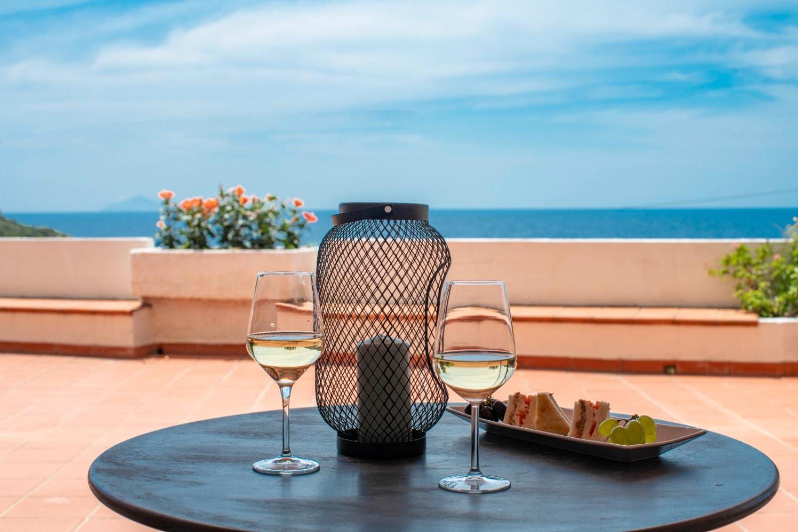 Hotel Baia Imperiale Spiaggia di Cavoli Dış mekan fotoğraf